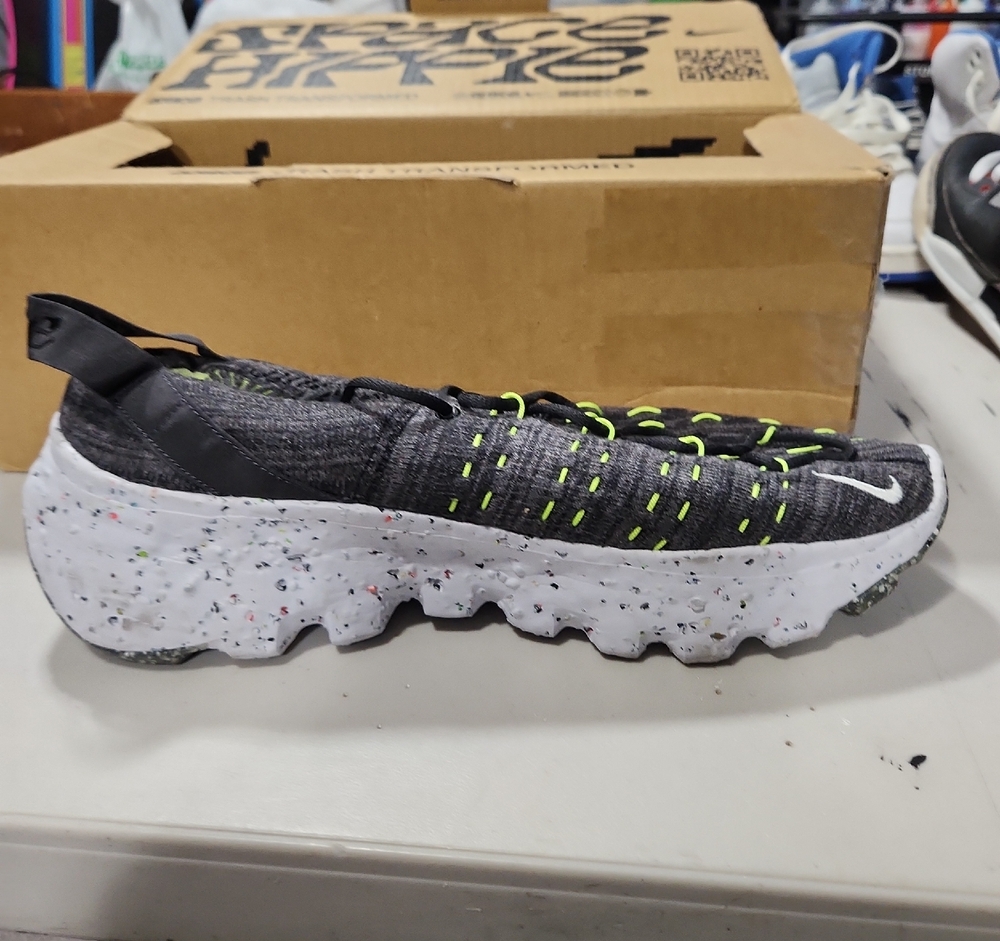 Nike Space Hippie 04 Black Volt White
